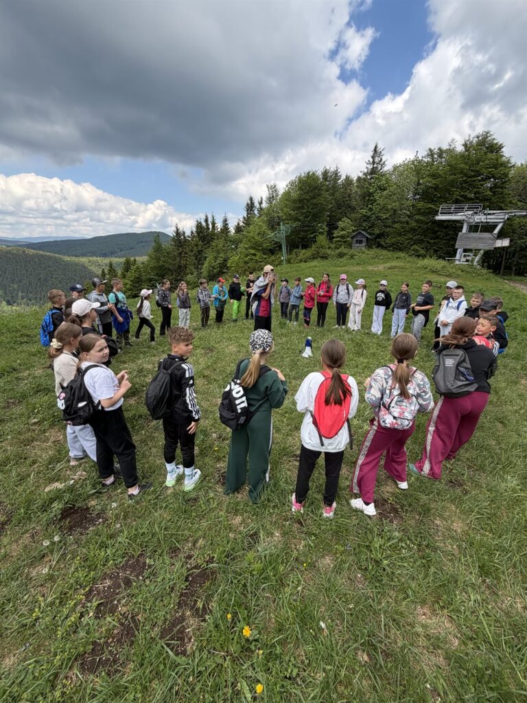 Žiaci na škole v prírode